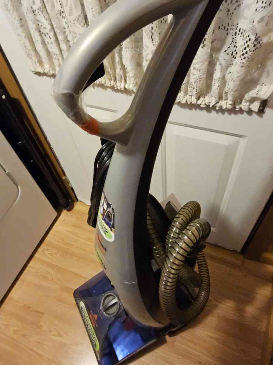 Bissell  shampooer