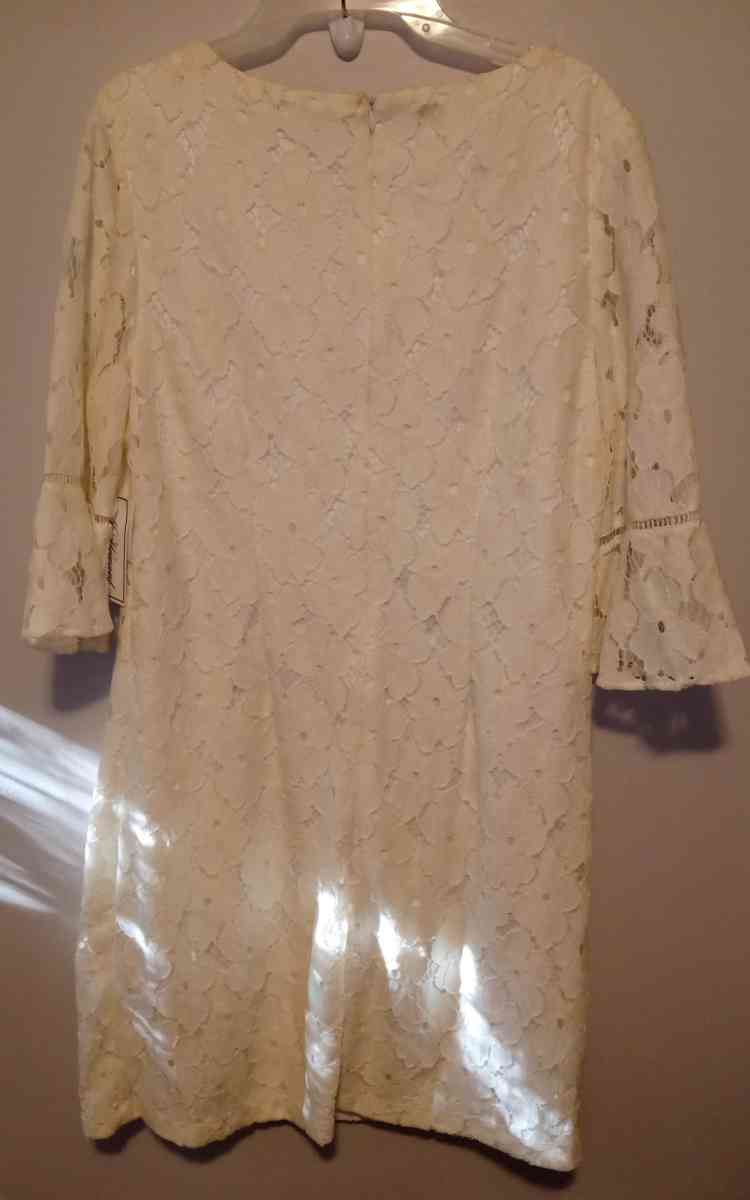 Ladies long Sleeve Ivory Dress - Lithonia, Georgia - FleaMarketBay