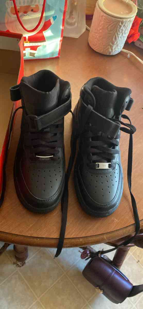 black Air Force brand new