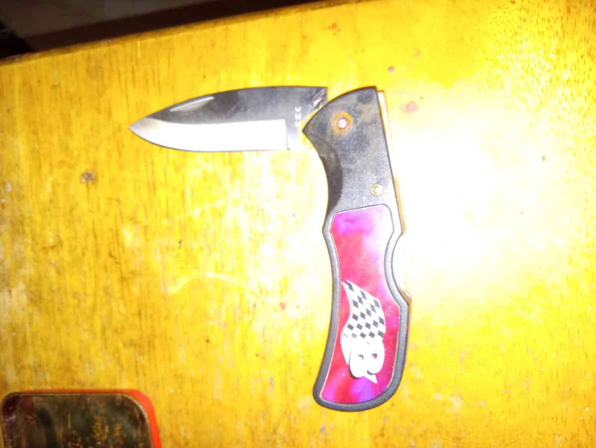 Dale Jr Knife - San Antonio, Texas - FleaMarketBay