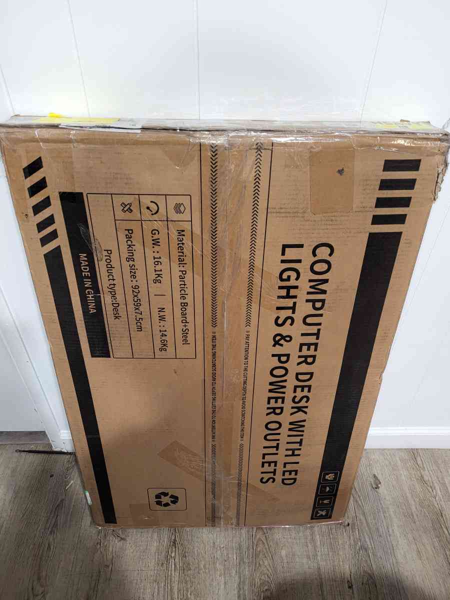 ODK Gaming Desk with Led Lights and Charging Station