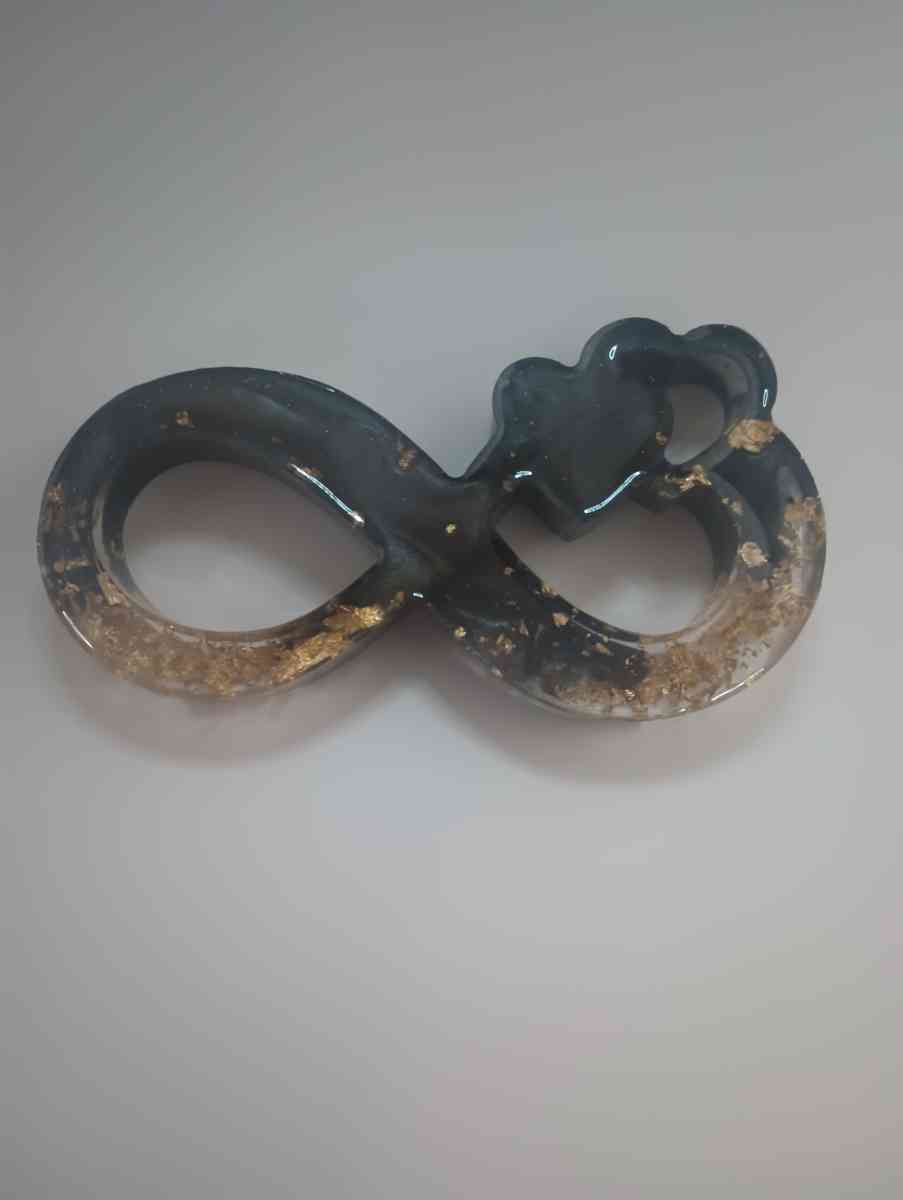 Handmade epoxy resin infinity piece
