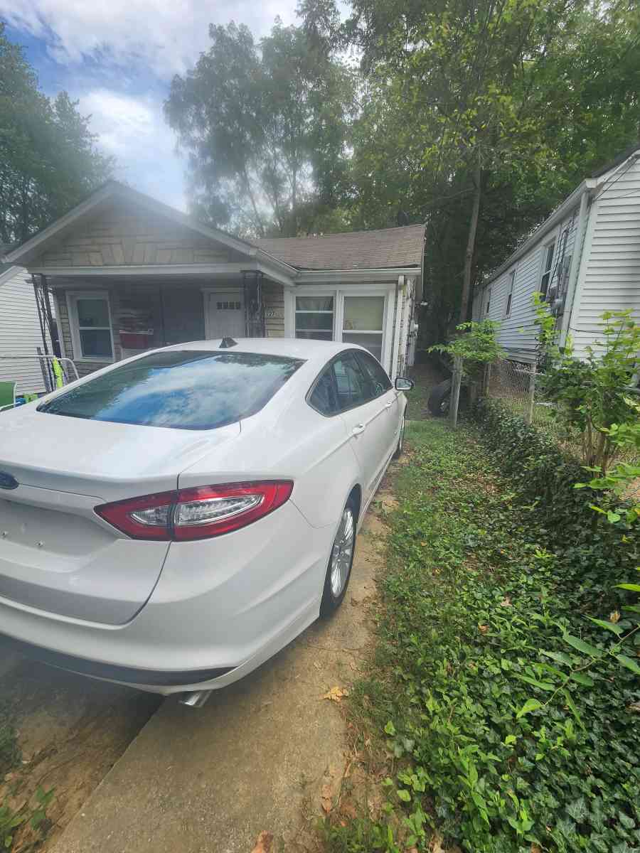 Ford fusion Hybrid 2013