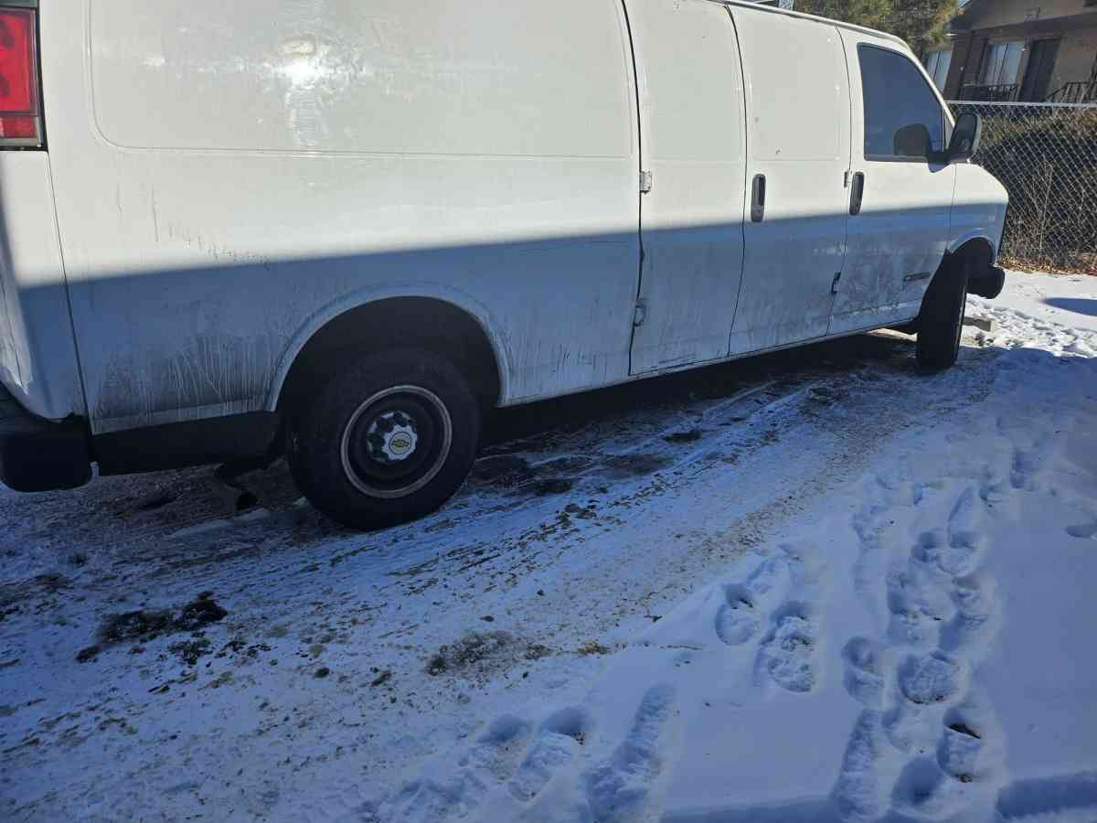 2000 chevy express 3500 - Colorado Springs, Colorado - FleaMarketBay