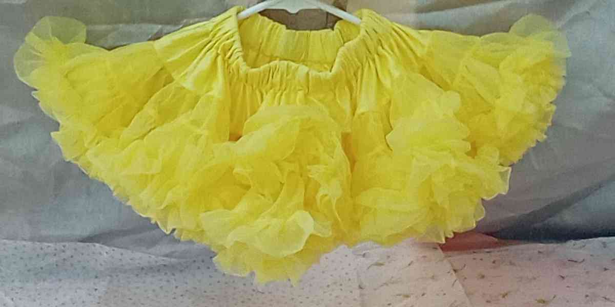 0 to 1yrs Yellow TuTu Pettiskirt EUC Bow Cinches Waist