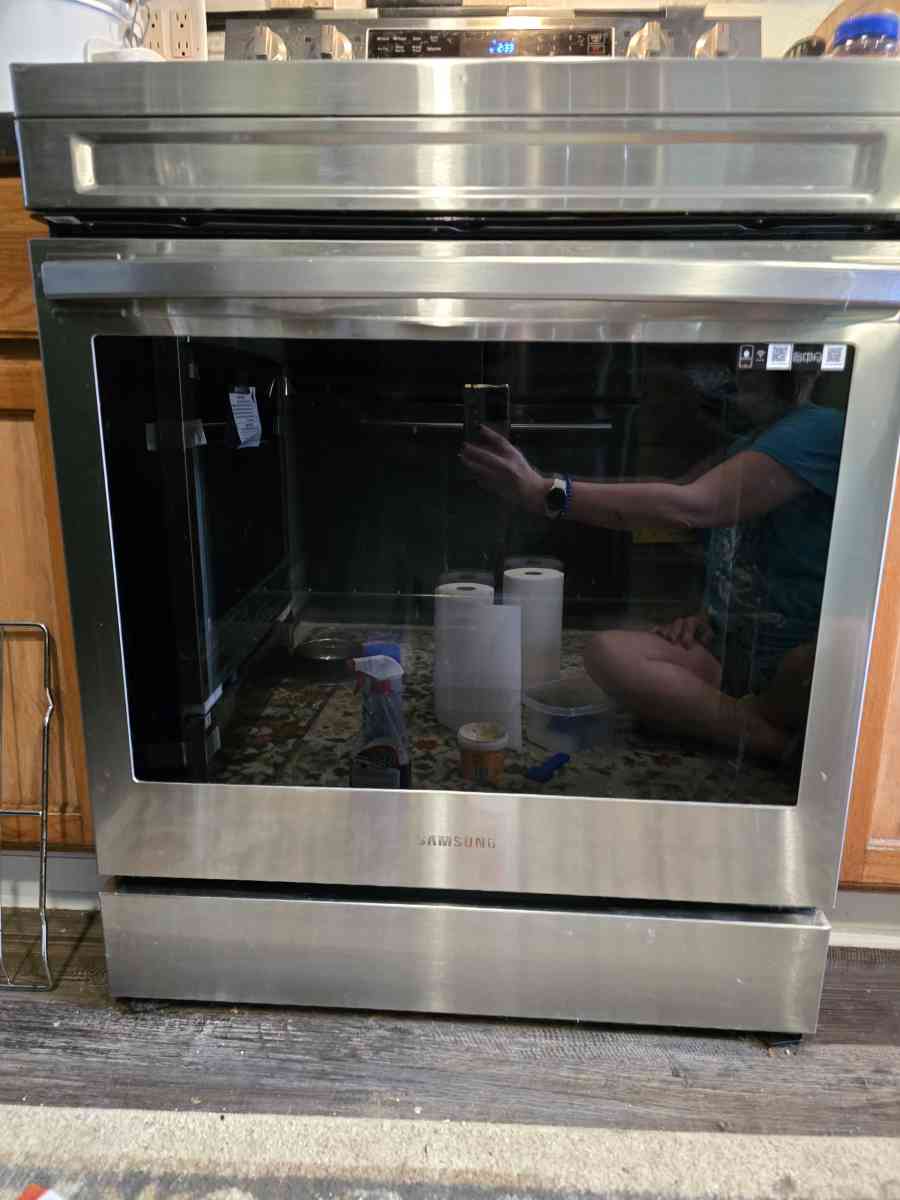 Samsung 30in Glass Top 5 Burners 63cu ft Stove Oven