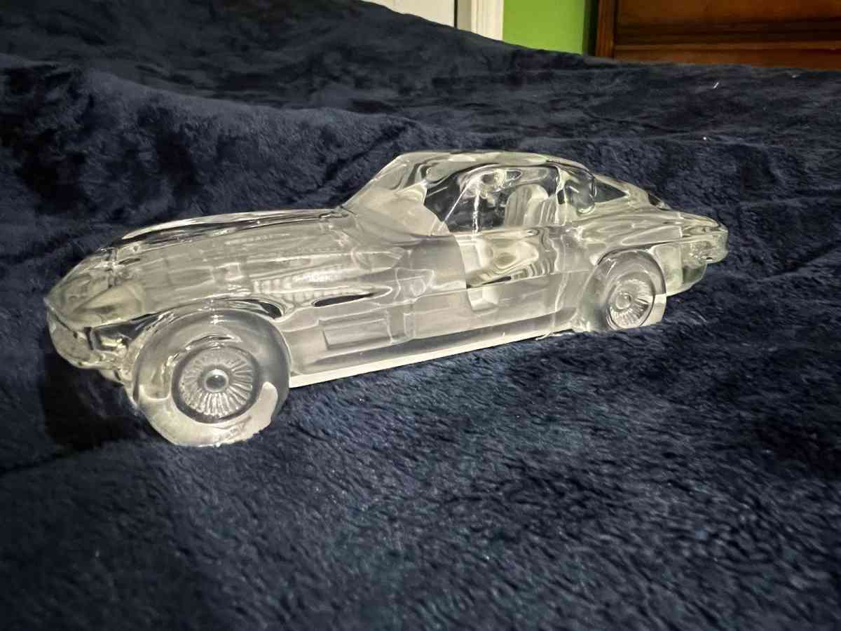 Corvette of collectible crystal