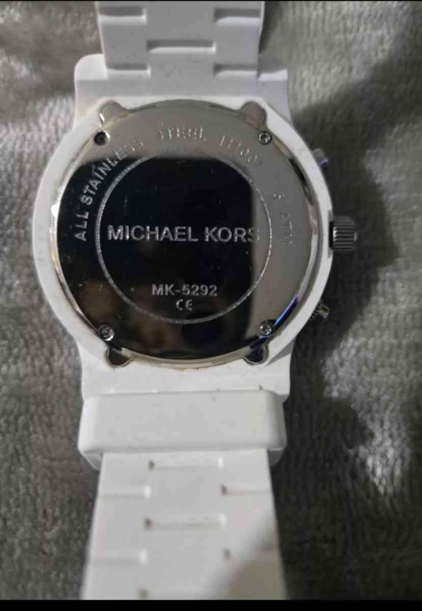 Michael Kors White Mk5292  Unisex Whatch Only Used Twice