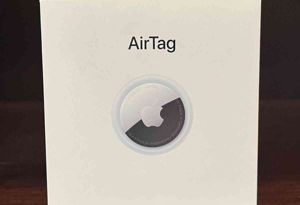 Apple AirTag Tracker
