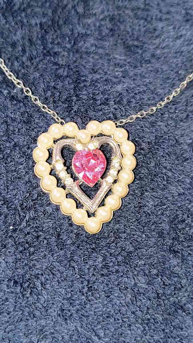 Vintage Avon Pink Heart Necklace