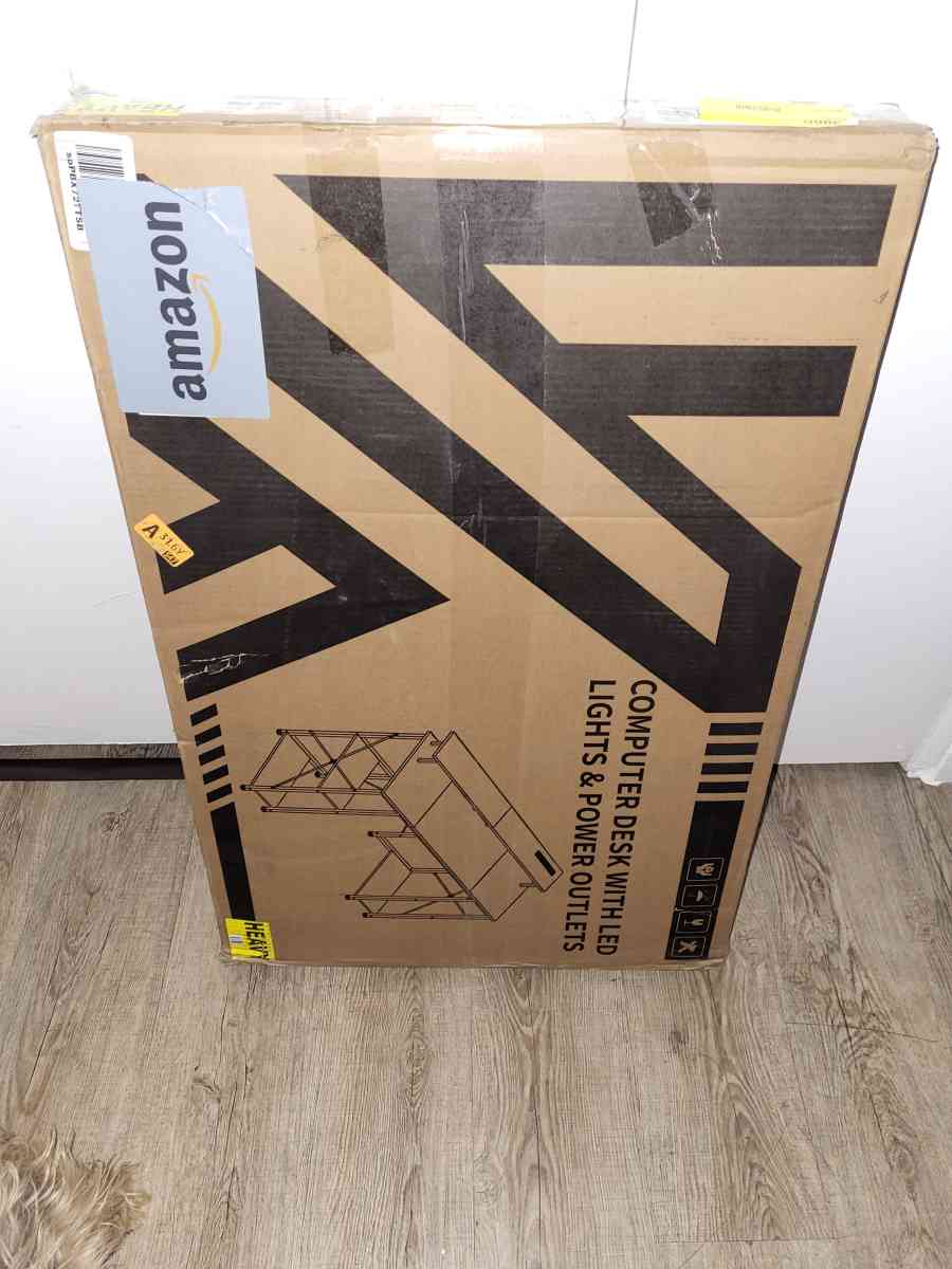 ODK Gaming Desk with Led Lights and Charging Station