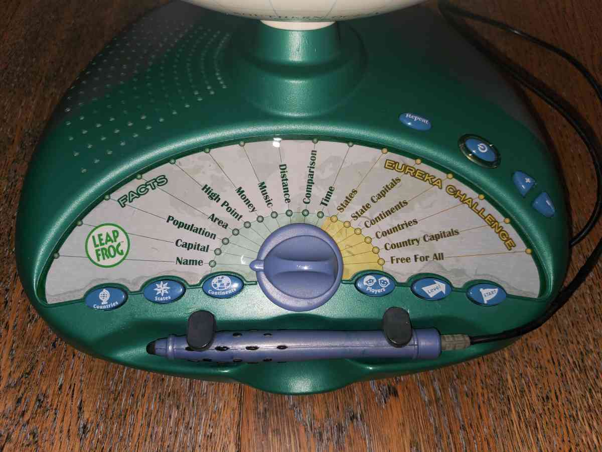 Leapfrog Interactive  Talking Explorer Smart Globe  Eureka C