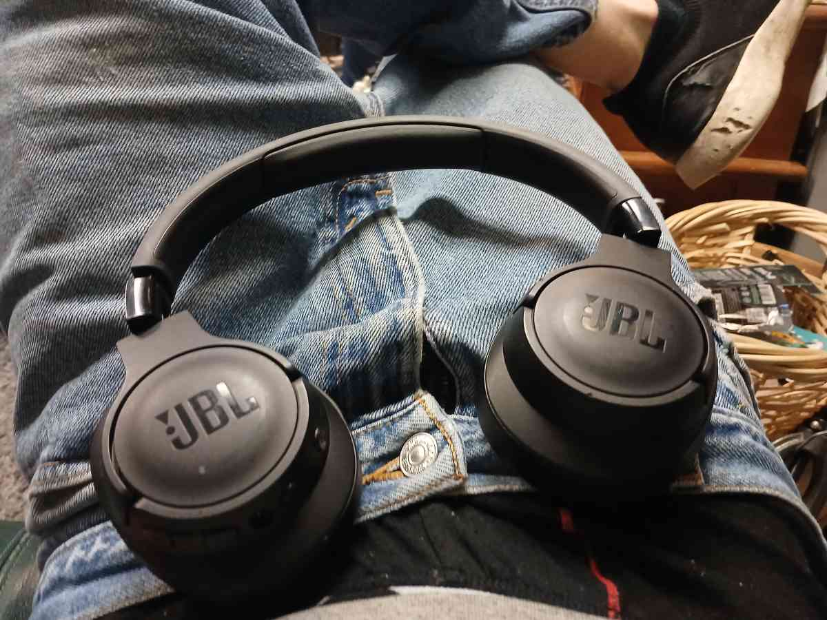 jbl 2024 700s