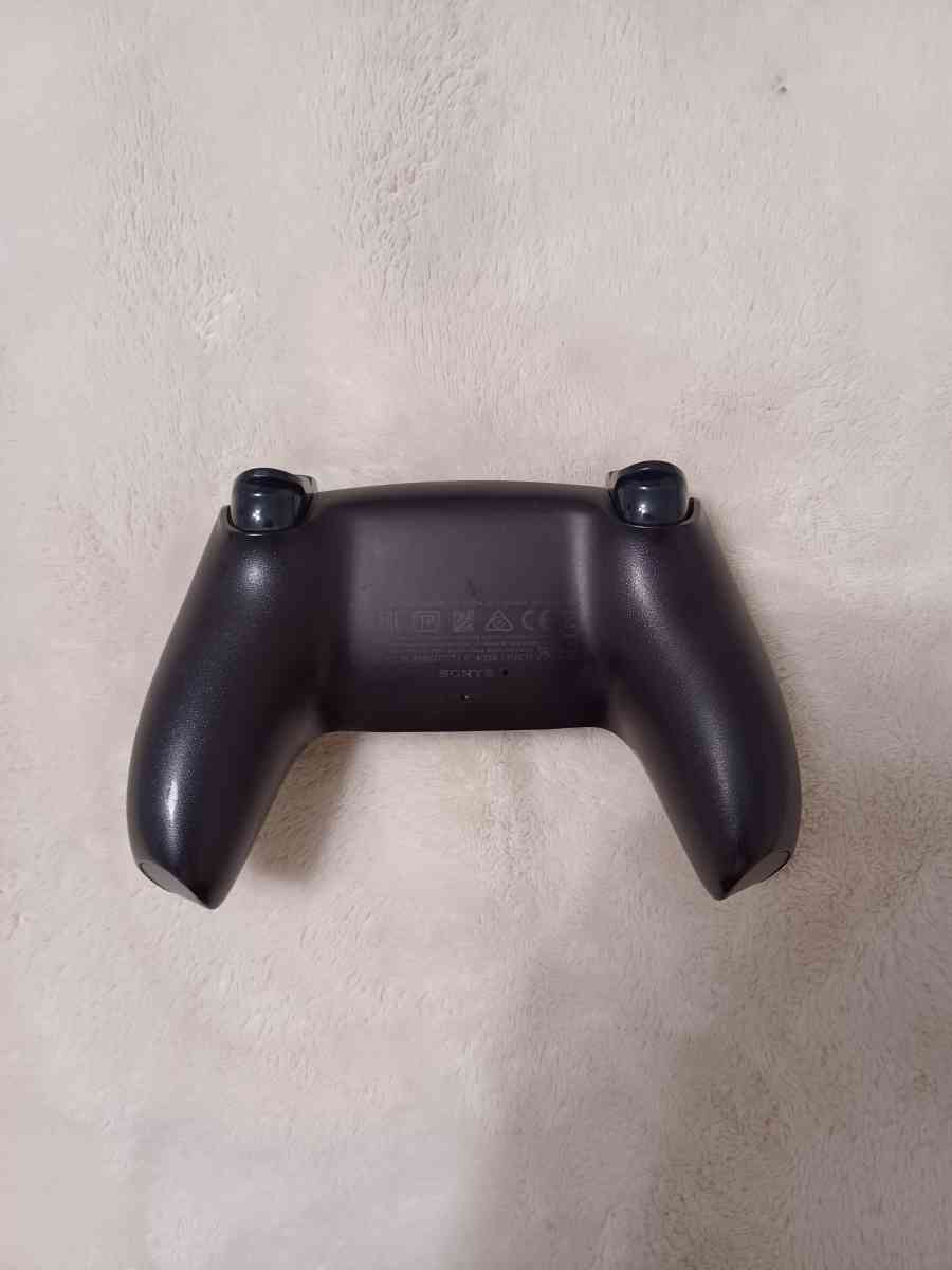 Black PS5 controller