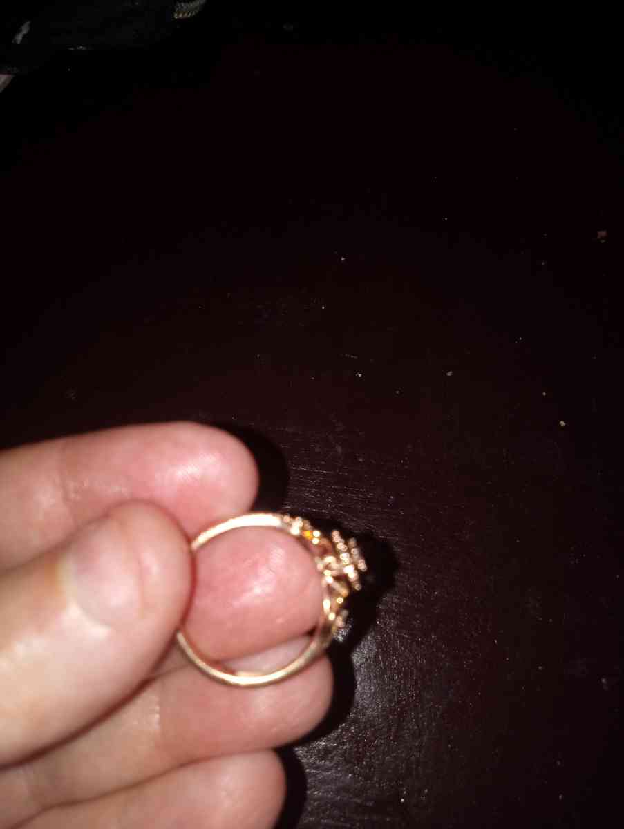 Diamond engagement ring