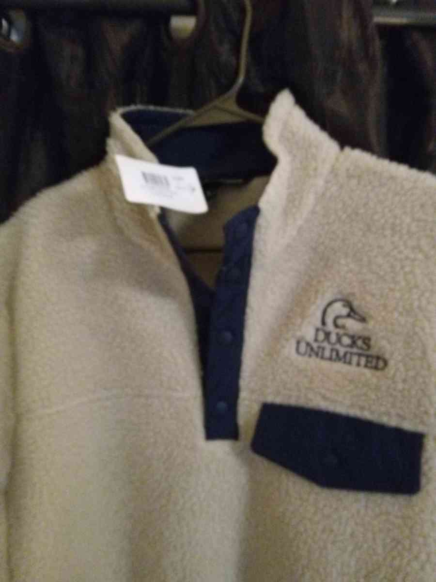 Ducks Unlimited heavy fleece pull over