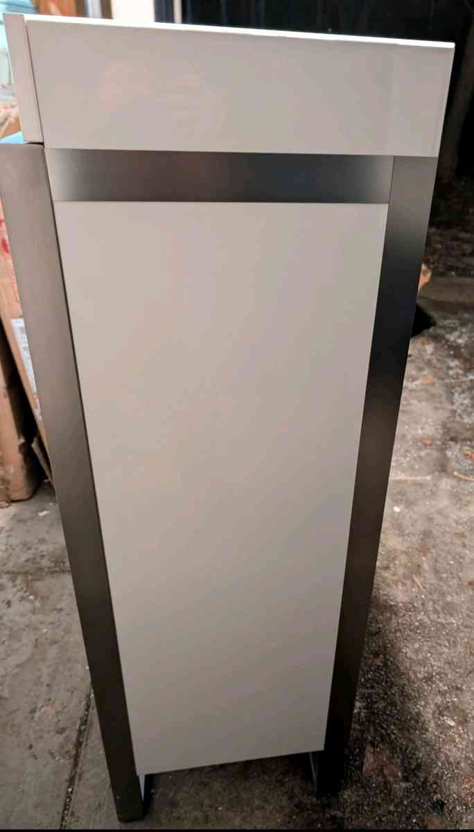 7 Drawer Michael Amini Chest