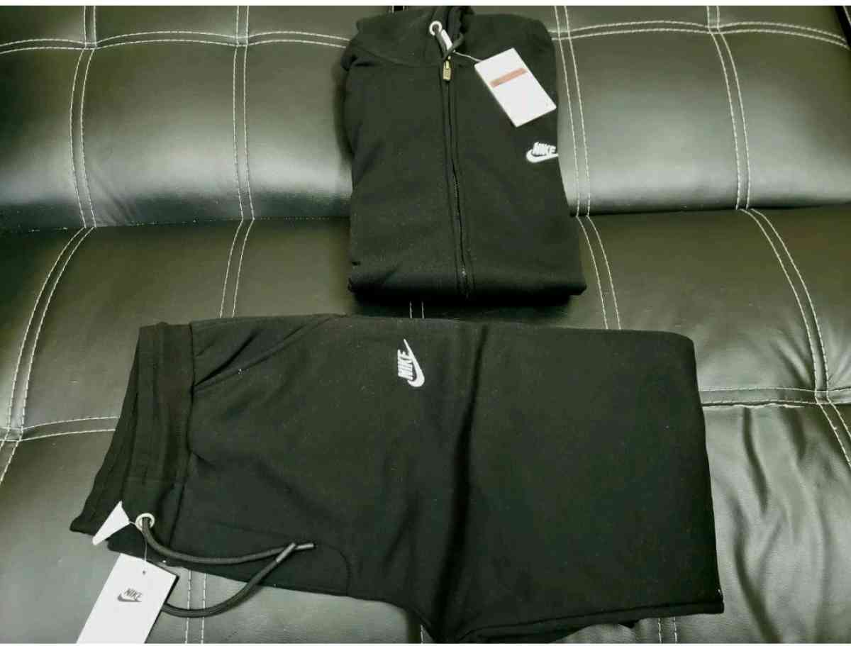 Nike sweatsuit