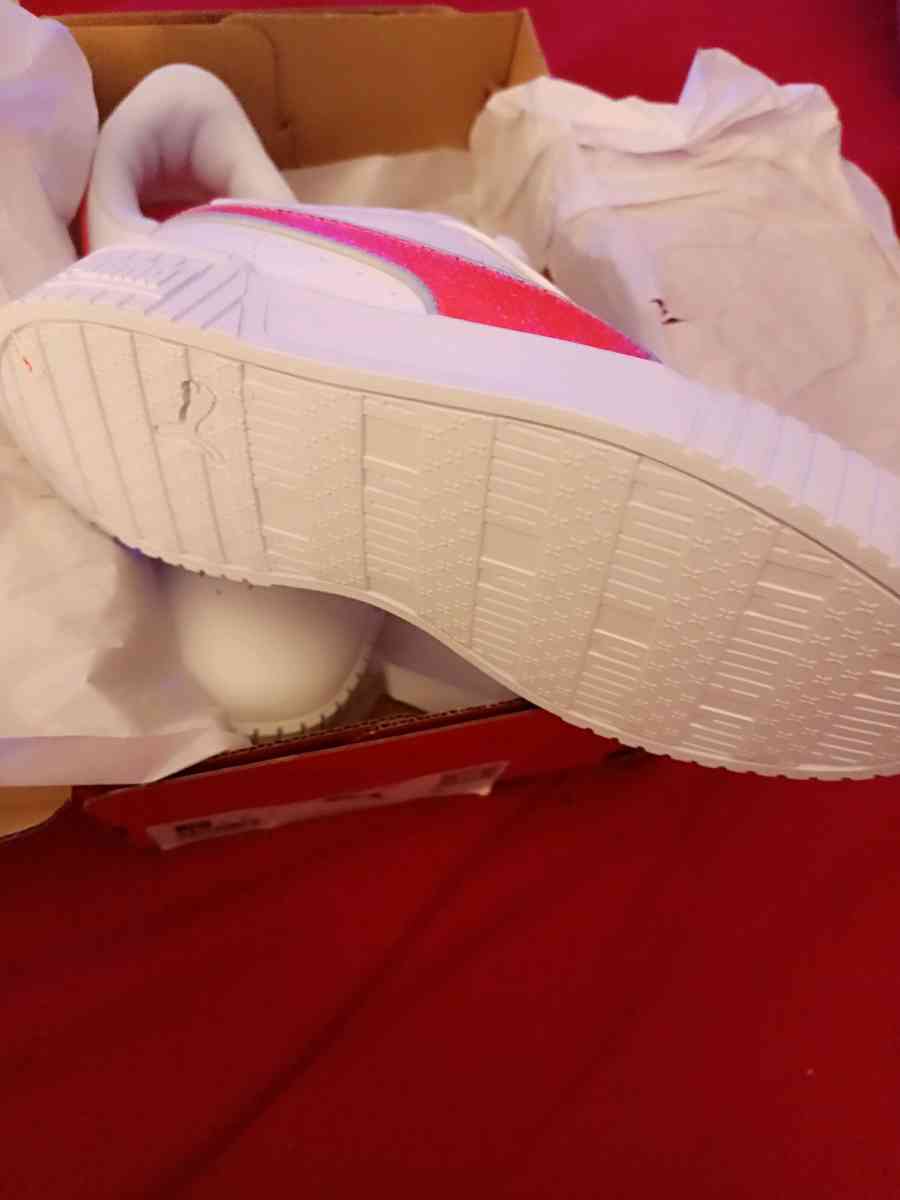 NEW PUMA AND  NIKE  LIKE NEW