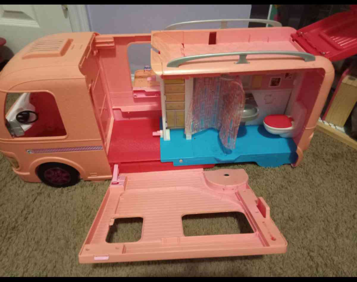 Barbie house and More - Lakeview, Ohio - FleaMarketBay