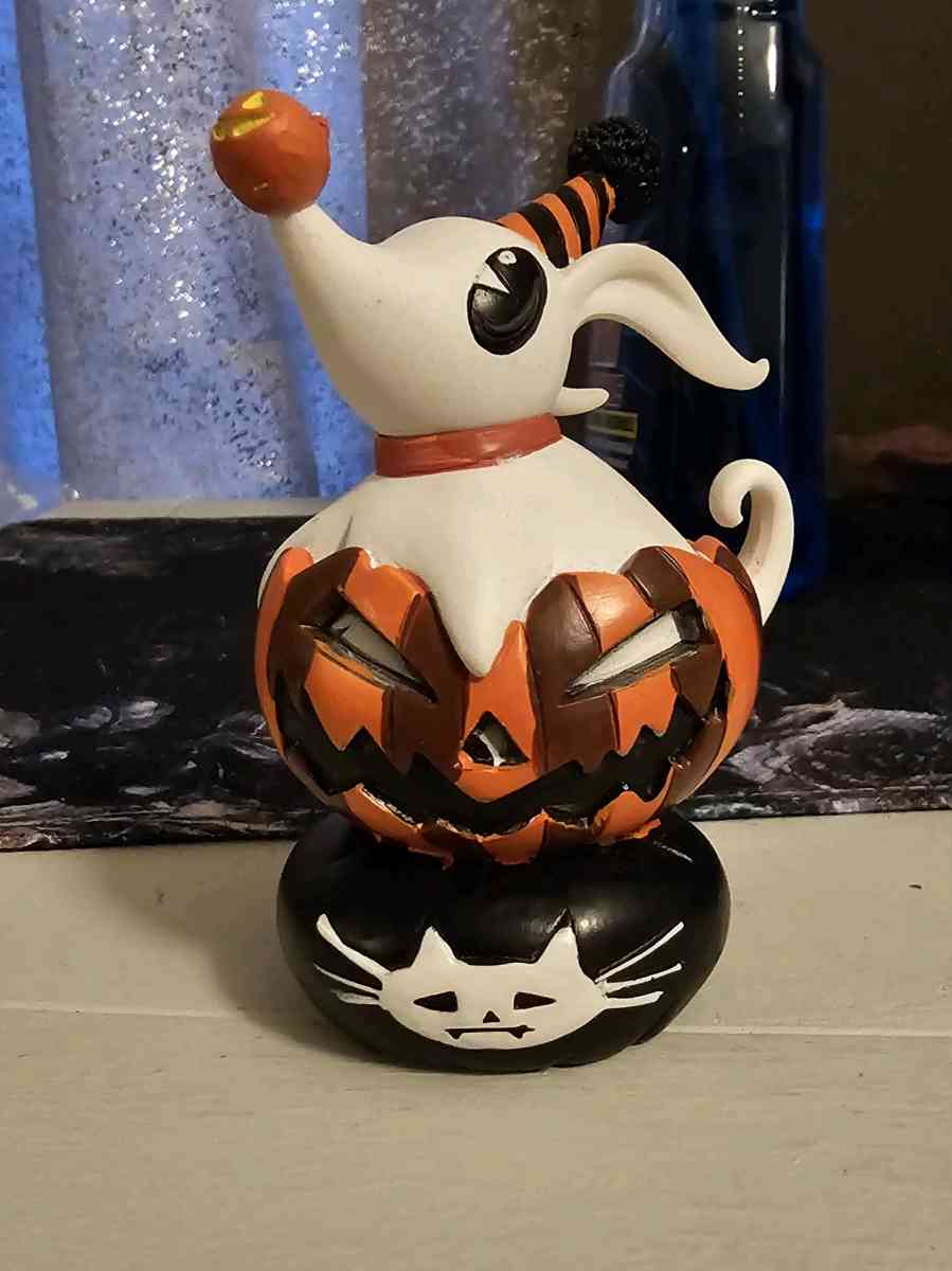 Miss Mindy Disney Nightmare Before Christmas Zero Figurine