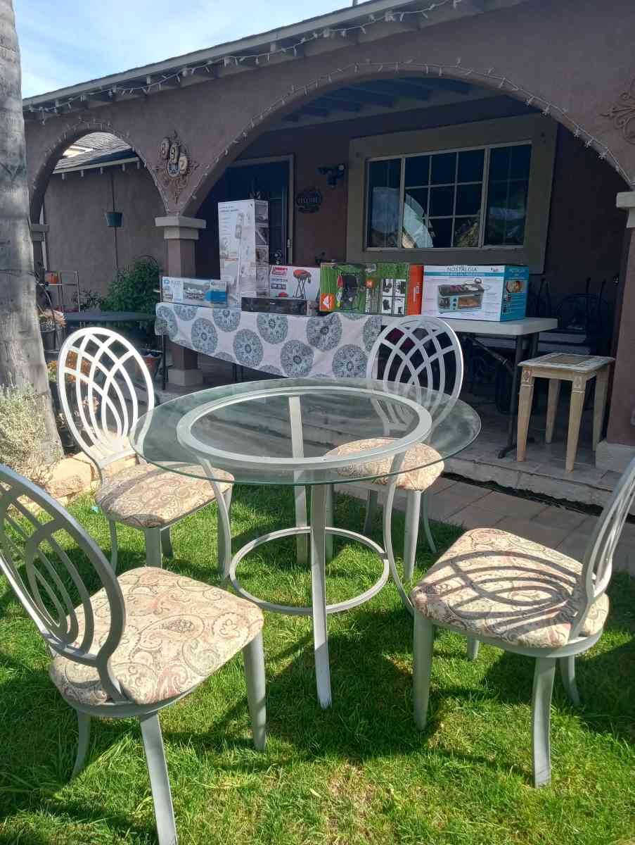 out door or in door 4 grey chairs and glass round table - La Puente, California - FleaMarketBay