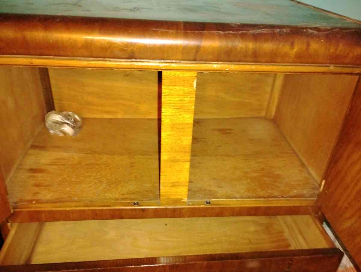 dresser set - Brook Park, Minnesota - FleaMarketBay