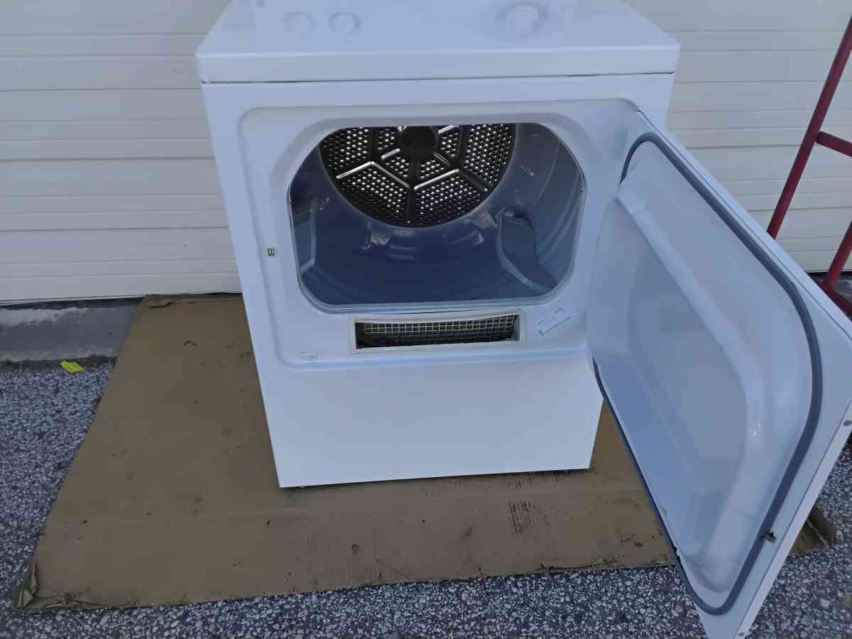 Nice White GE Extra Large Capacity Gas Dryer Like New