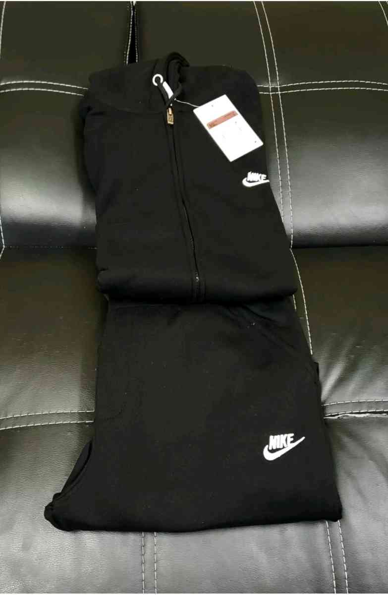 Nike sweatsuit