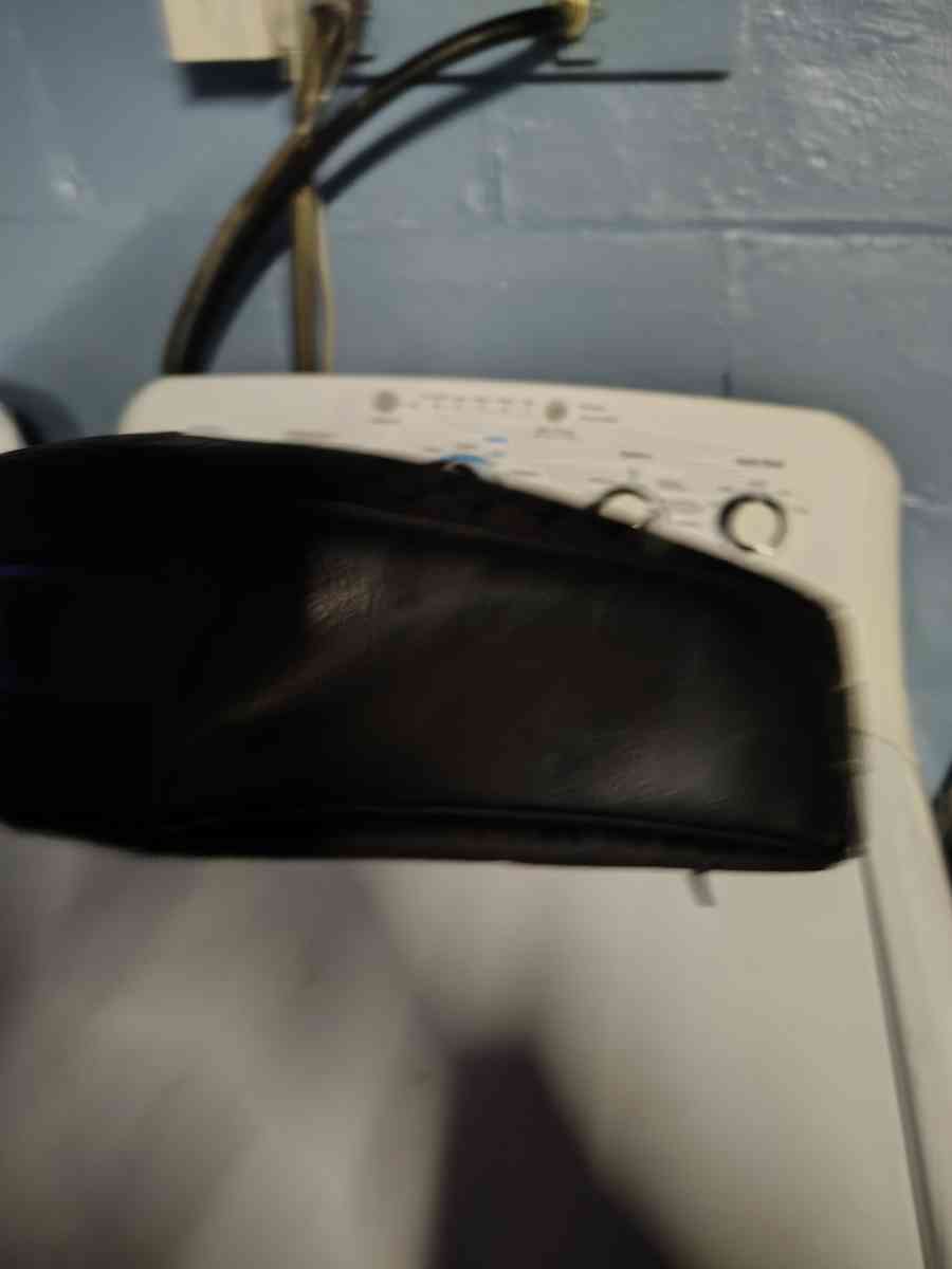 a black small purse Mine West