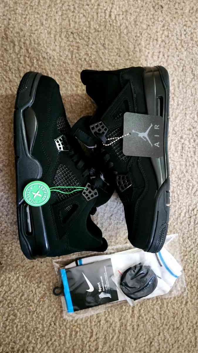 Jordan 4 Black cats size 11 men