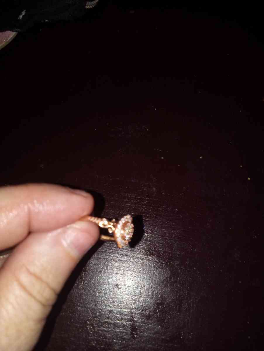 Diamond engagement ring