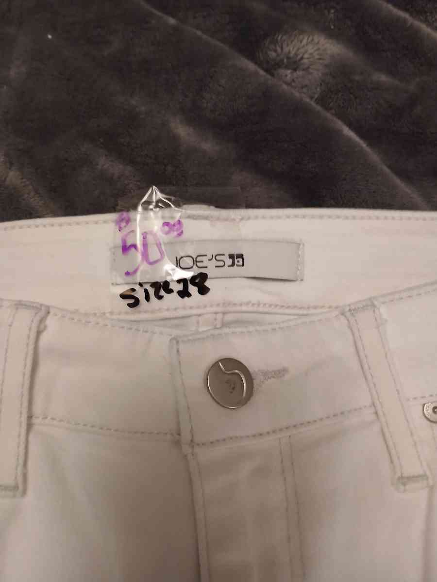 NEW NO TAGS size 28 Designer Jeans