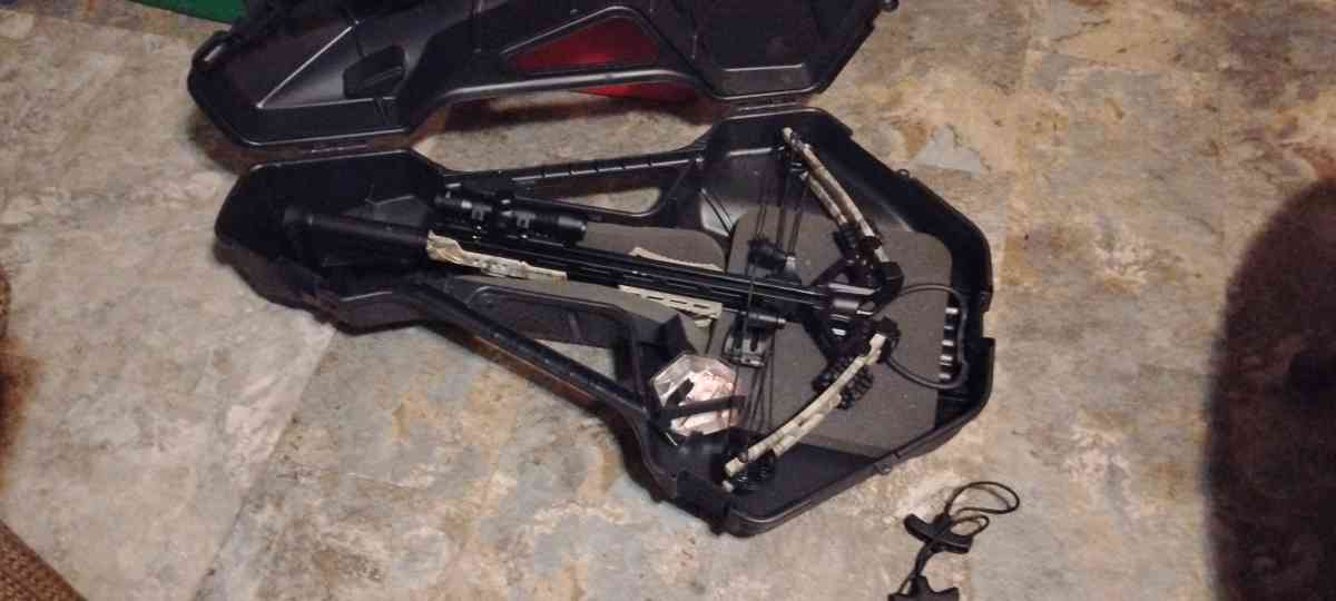 Centerpoint Sniper Elite 370 Whisper Crossbow - Chico, Texas - FleaMarketBay