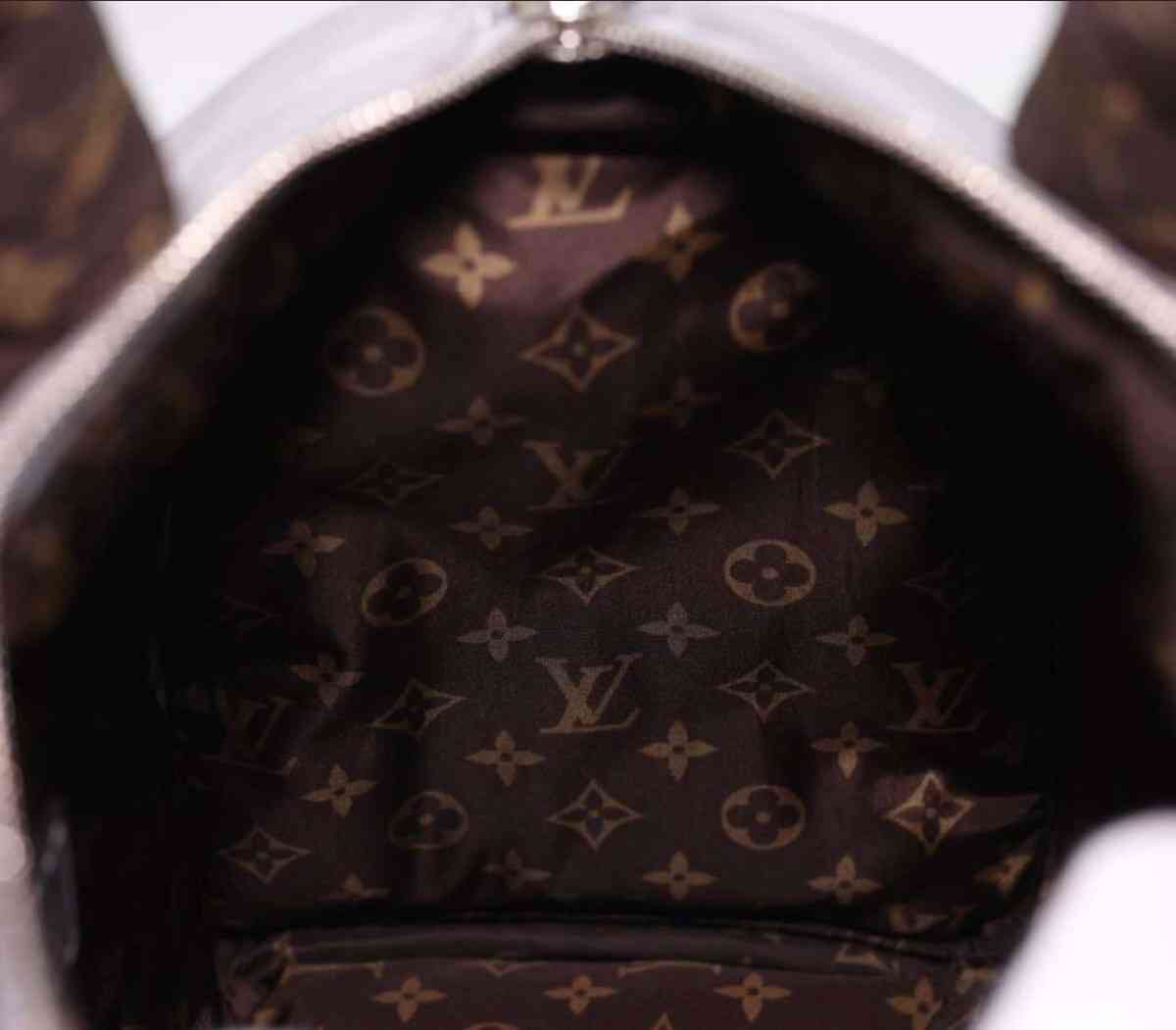 Louis Vuitton AUTHENTIC Speedy Bandoulire 25
