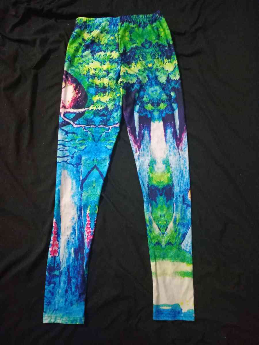 Alice in wonderland leggings