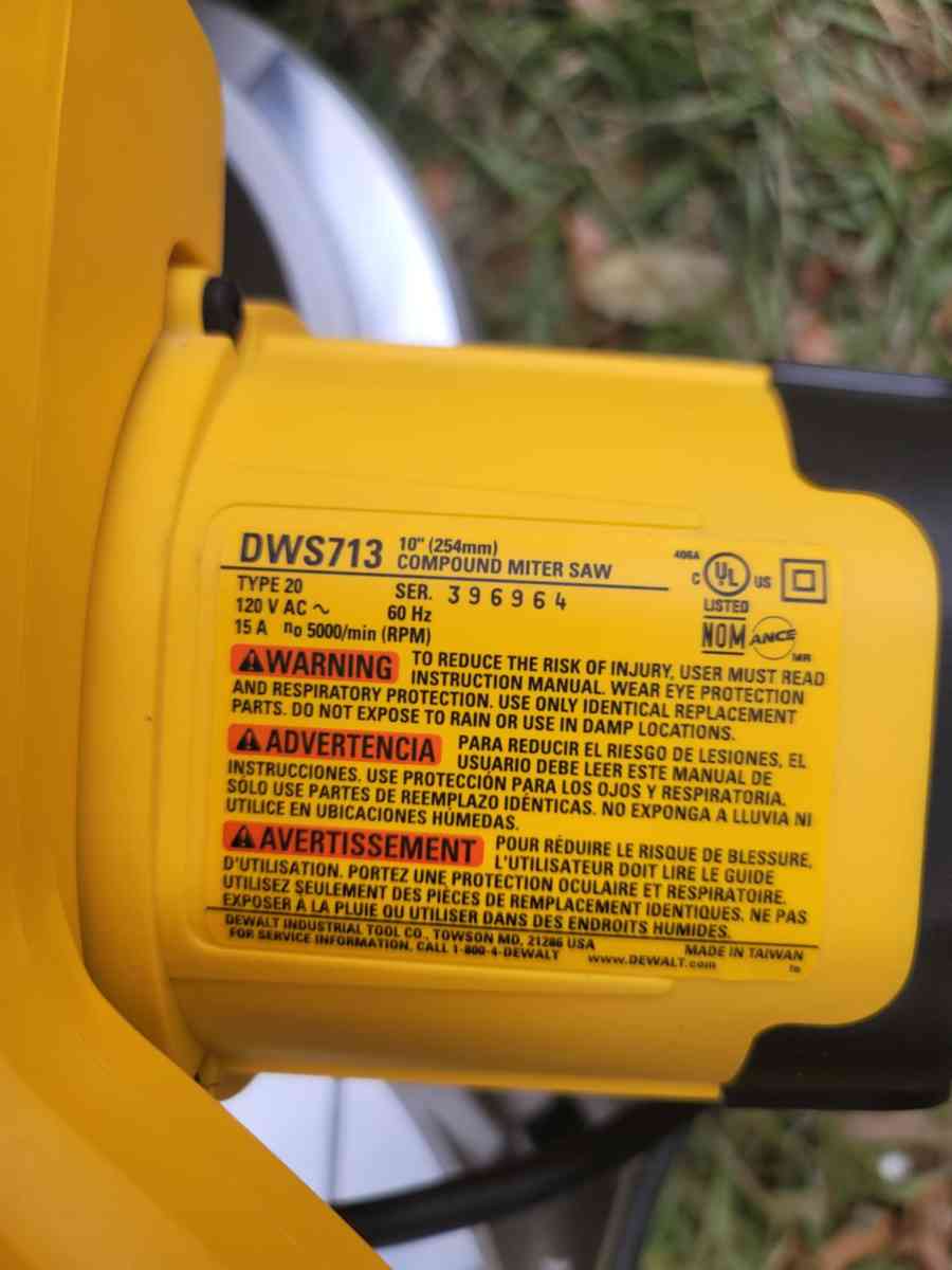 Miter Saw Dewalt DWS713 ELECTRIC  Like New Working Very Good - Houston, Texas - FleaMarketBay
