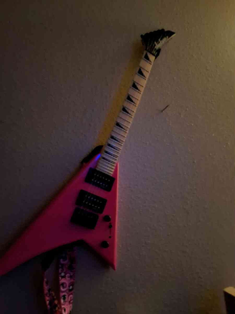 Jackson Electric guitar almost new Barbie Pink