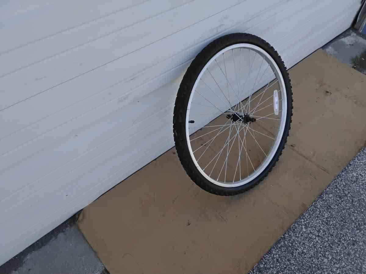 Nice Huffty Bicycle Front Wheel and Tire 26 X 195 Like New