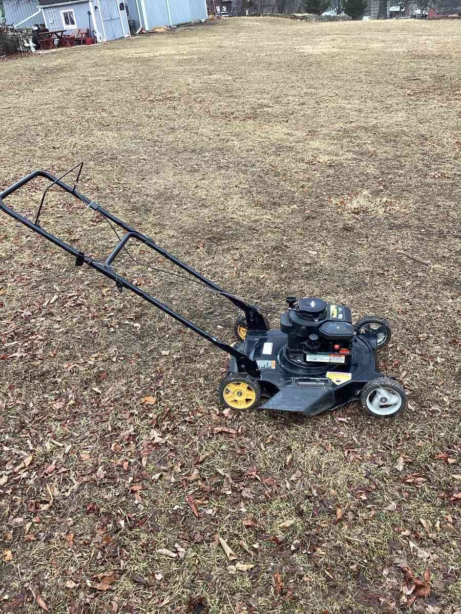 poulan 20inch cut push mower is not a self propelled