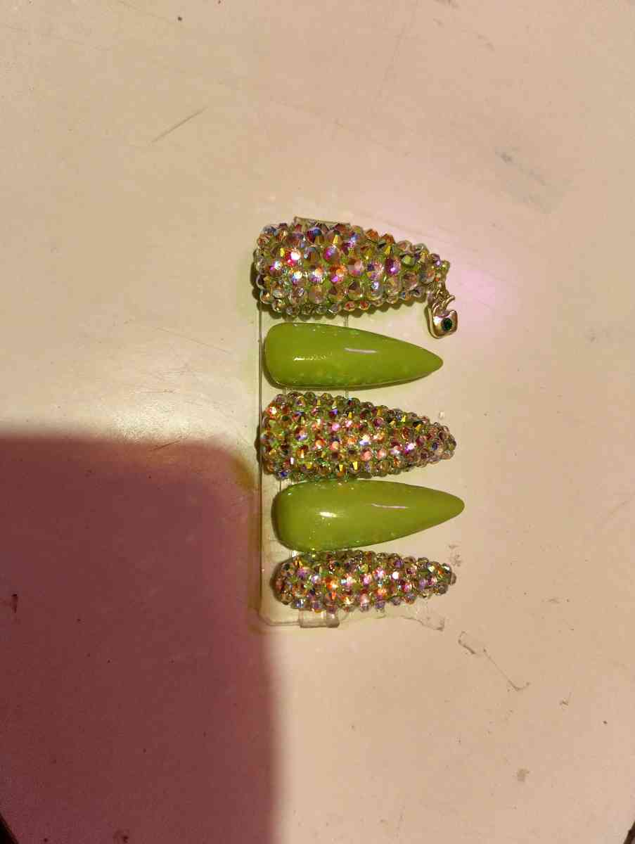 acrylic press on nails