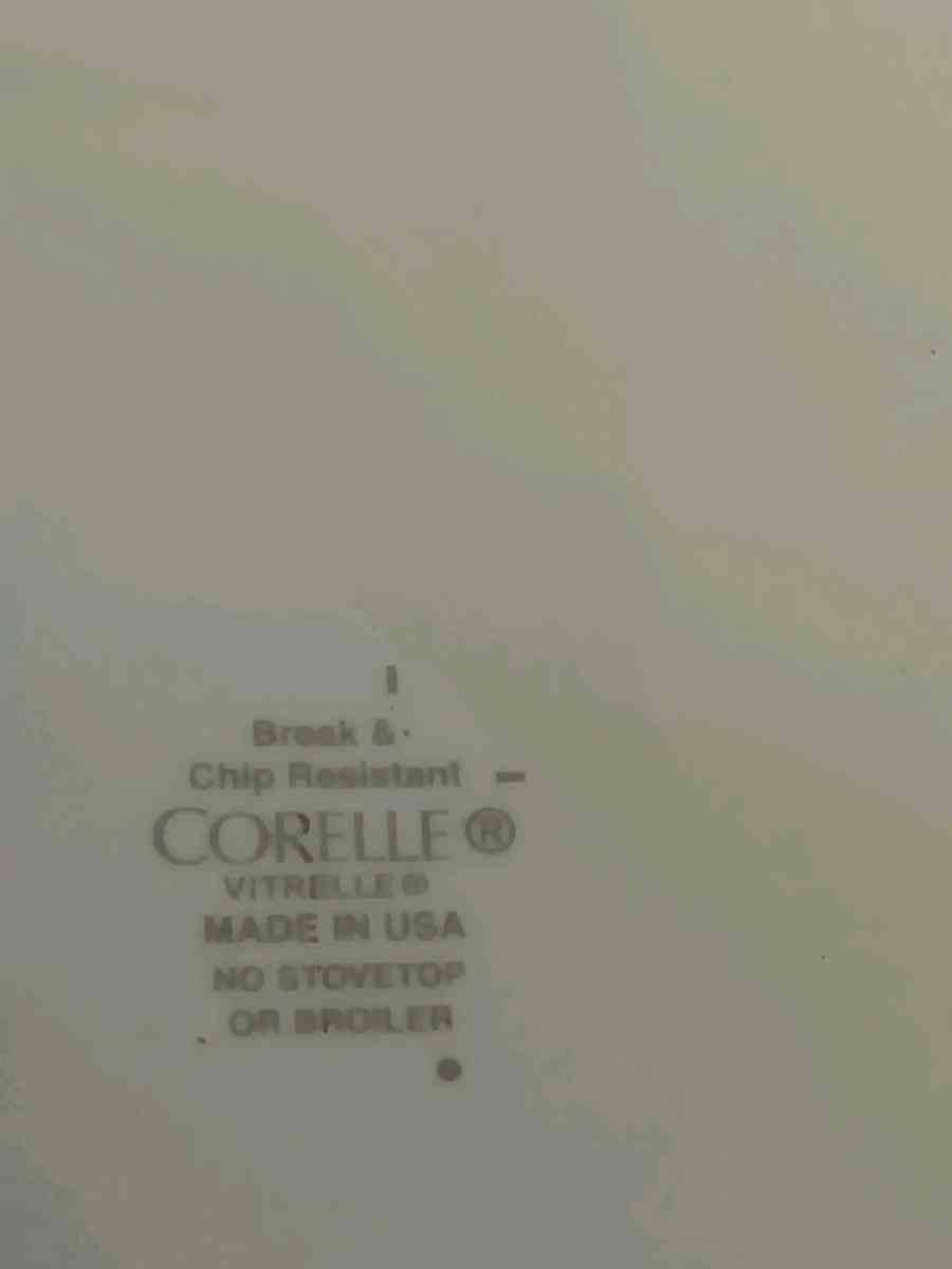 Set of 2 Corelle VITRELLE Splendor Square Luncheon 9 Plates