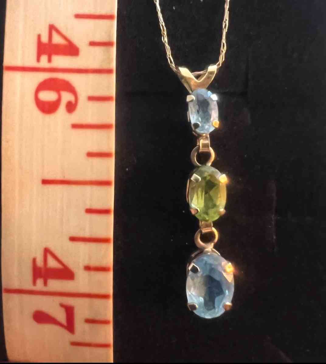10K Gold Blue Topaz Pendant Necklace