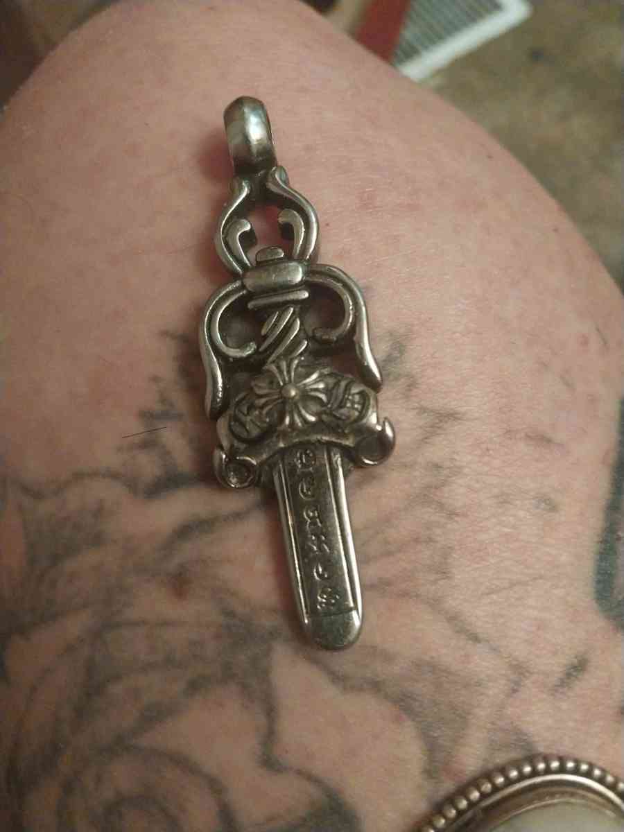 chrome hearts old school dagger pendant