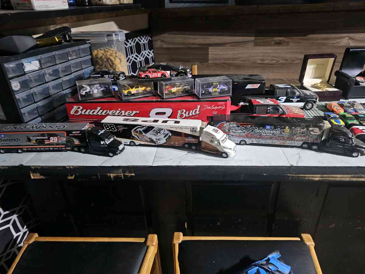 lot of collectable Diecast