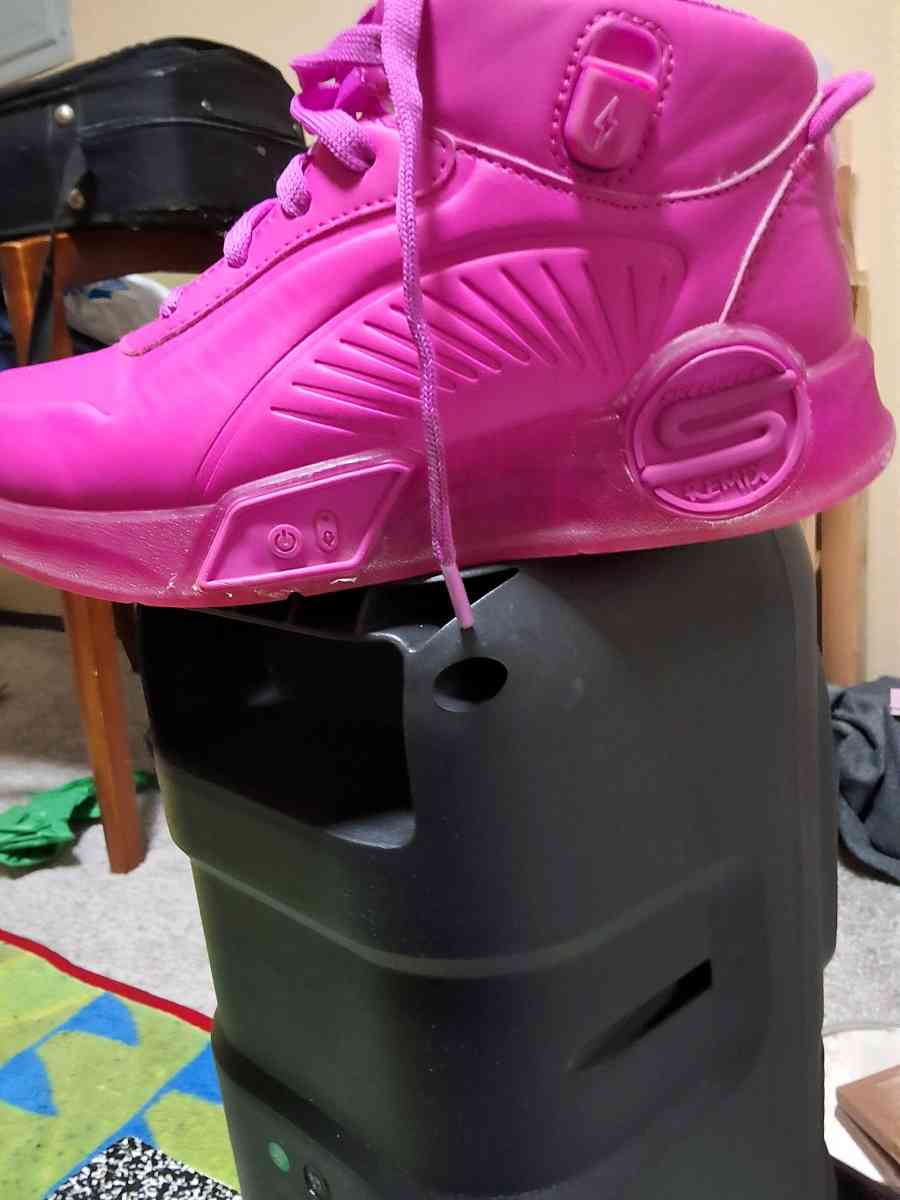 Barbie pink Sketchers Size 3