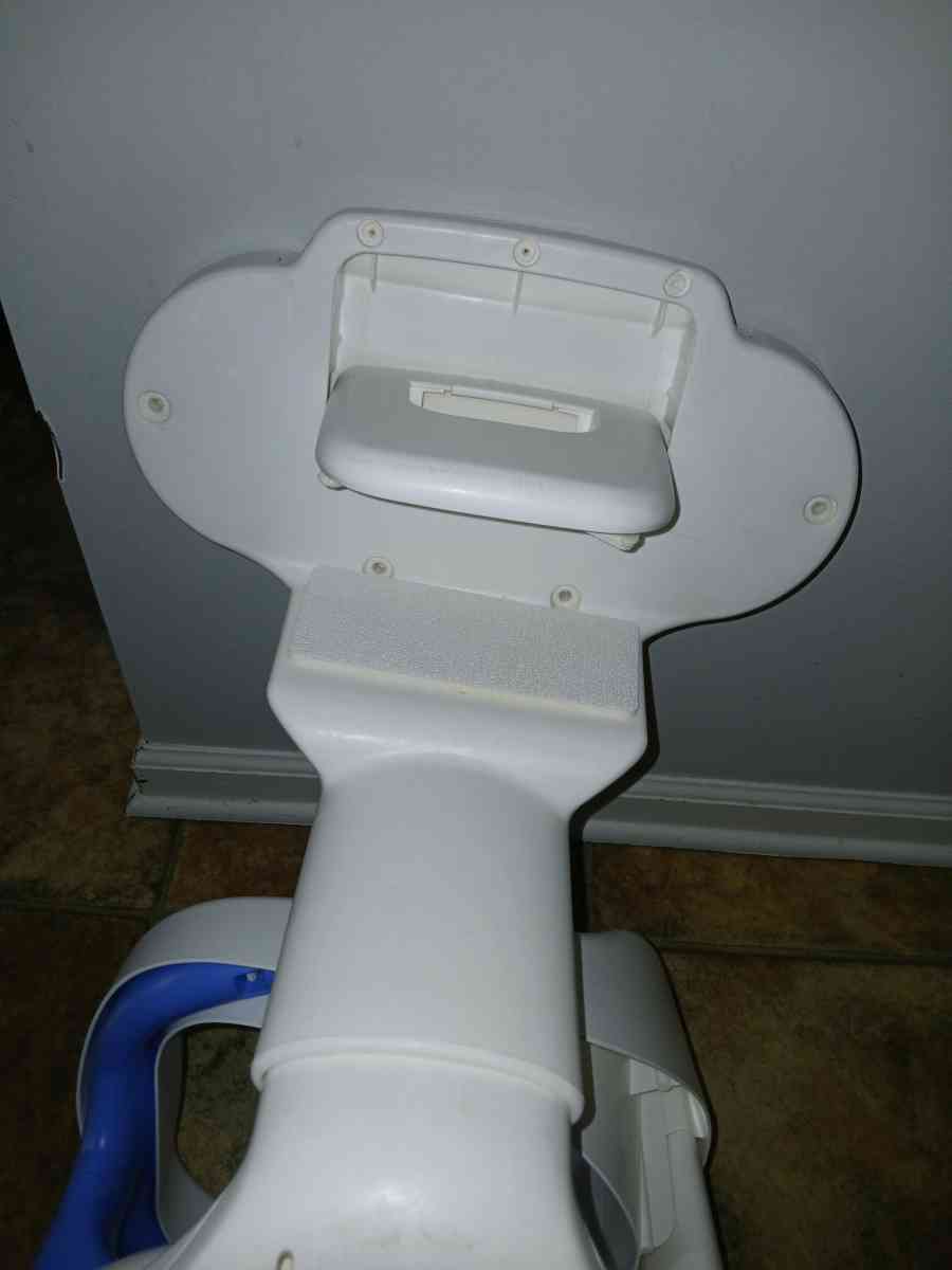 infant swivel bath seat