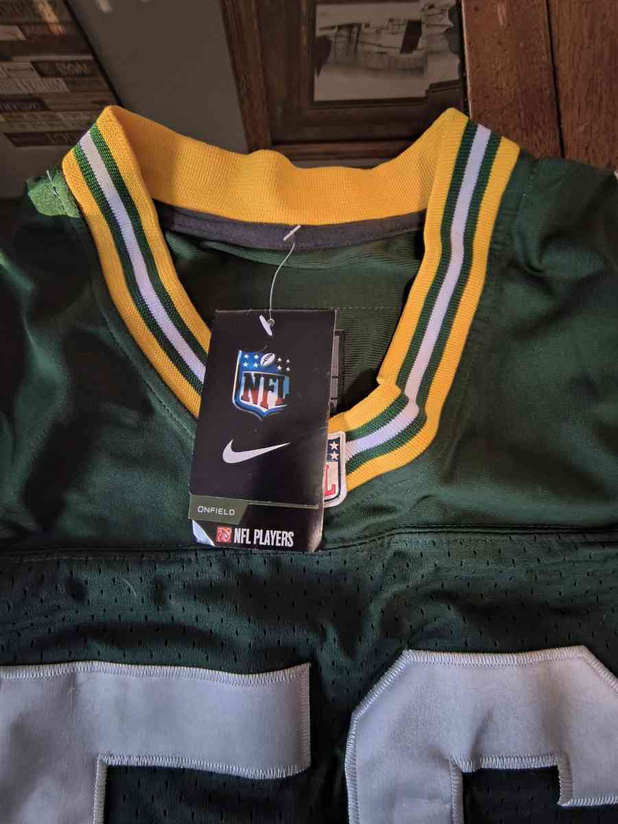 Julius Peppers Unsigned Green Bay NWT Football Jersey Size 4