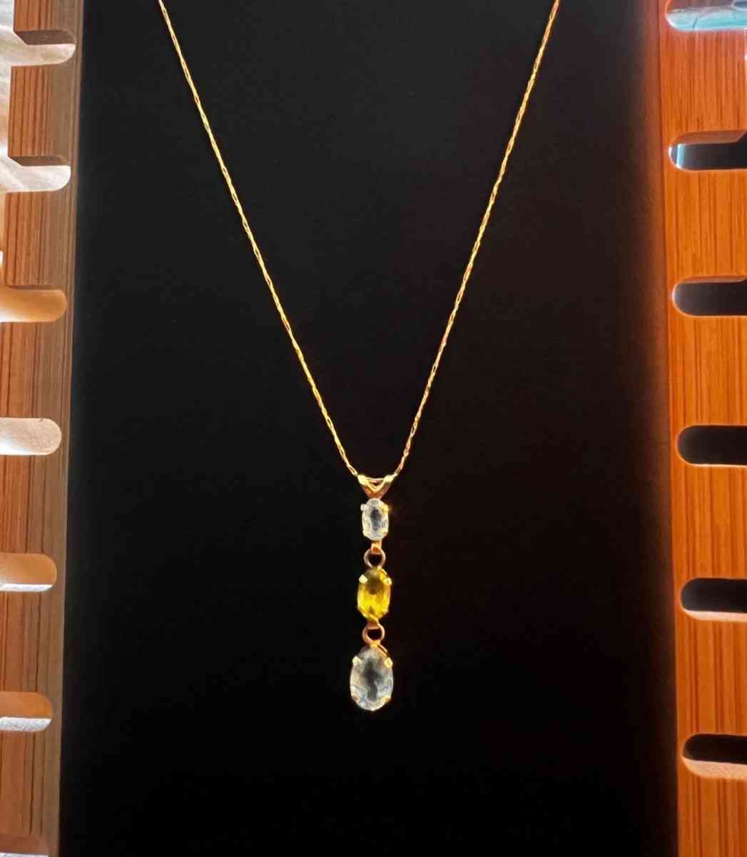 10K Gold Blue Topaz Pendant Necklace