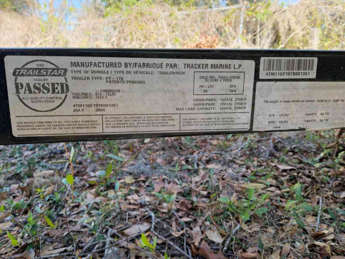 2006 bass tracker boat and tralier 300 or best offer